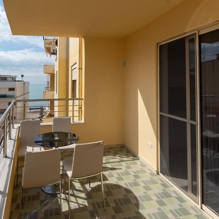 Spacious 2 Bedroom Apartment In Durres Beach Exterior photo