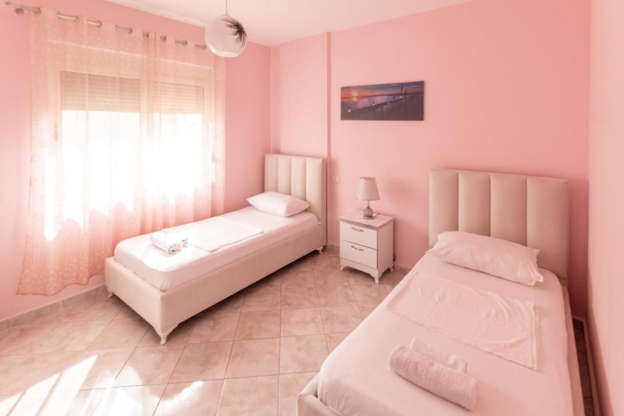 Spacious 2 Bedroom Apartment In Durres Beach Exterior photo